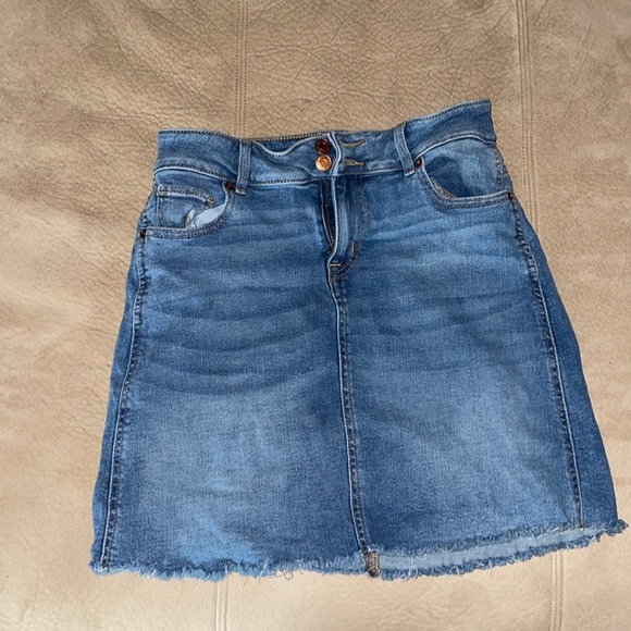 blue denim skirt. size 4. brand from Maurice’s - Picture 1 of 2